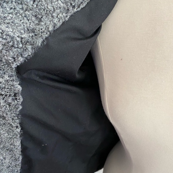 hinge grey faux fur coat SIZE SMALL - Picture 11 of 13